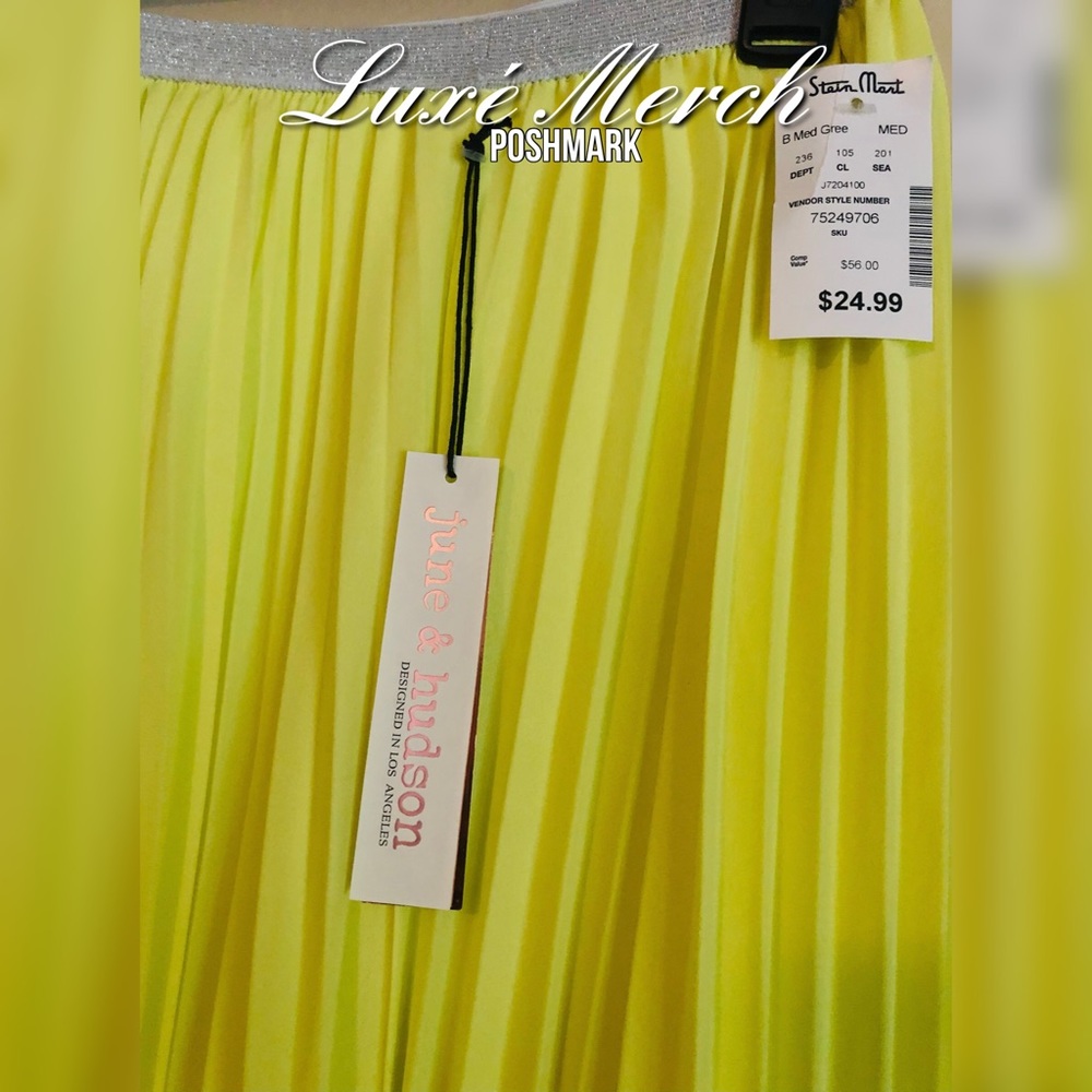 June & Hudson Pleated Skirt - Medium - Picture 2 of 6